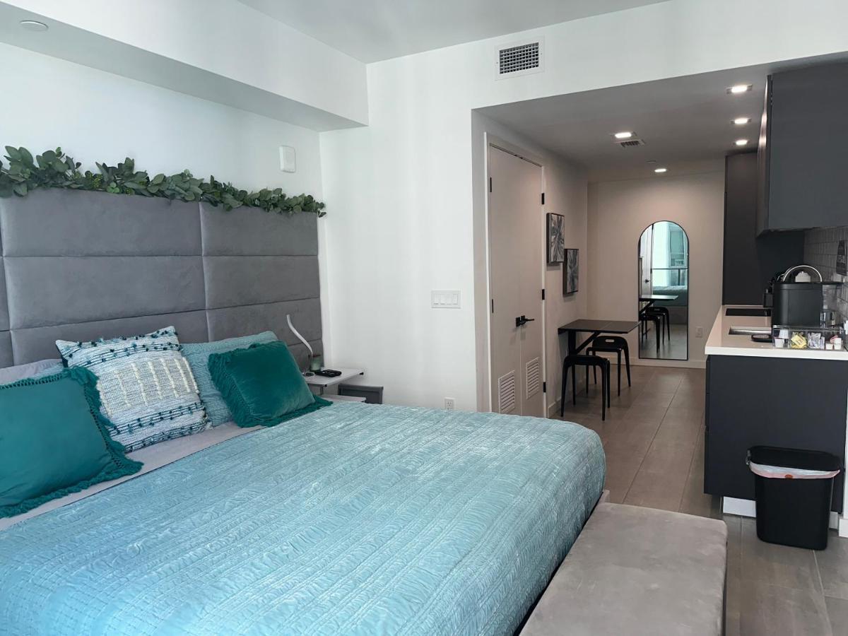Comfortable Studio With King Bed And Queen Sofa-Bed Miami Bagian luar foto